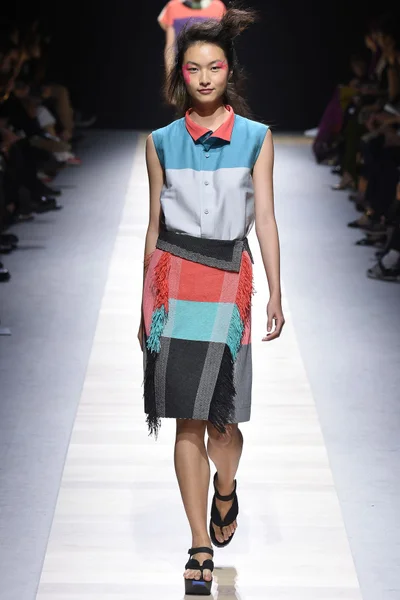 Look 4